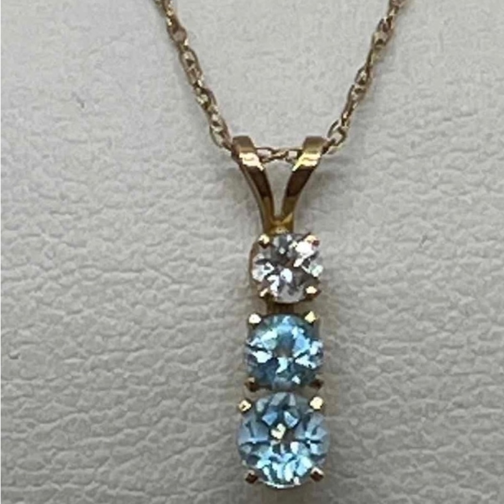 Aquamarine, stunning Vintage Past/Present/Future 10 k yellow gold pendant